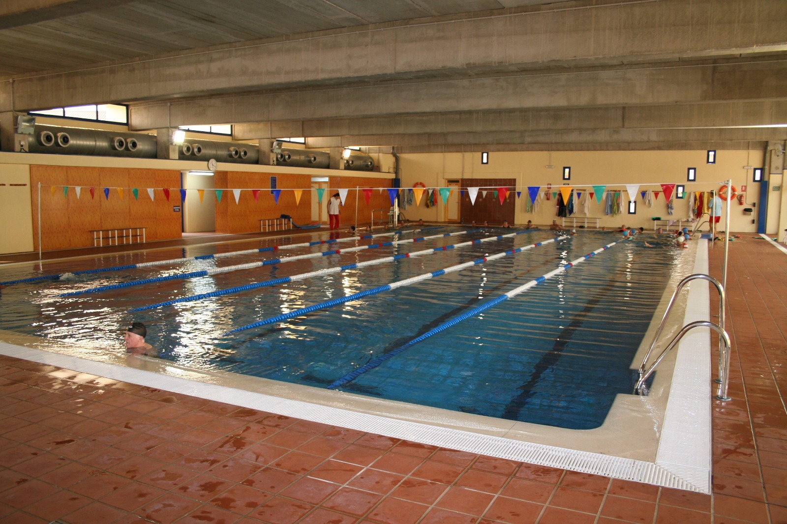 piscina climatizada gelves