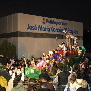 5 ENERO 23  rey regalos poli